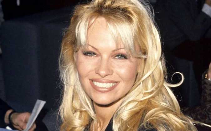 pamela-anderson-maquillaje