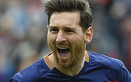 Messi mostró una foto con su impresionante museo de camisetas