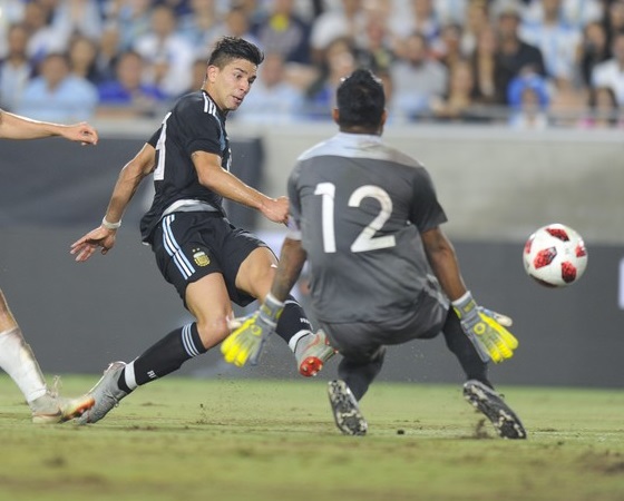 Gio Simeone marcó su primer gol con la camiseta de Argentina.