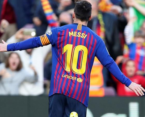 Otra soberbia actuación de Messi ante el Espanyol.