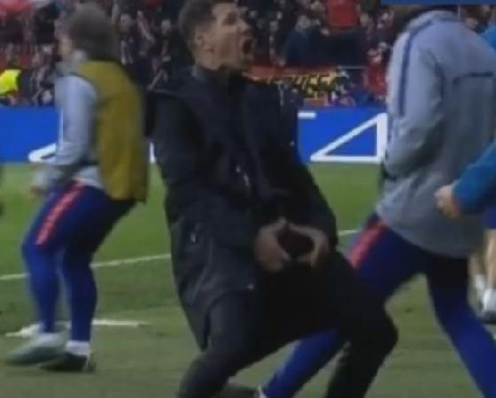 Así celebró Simeone uno de los goles del Atlético.