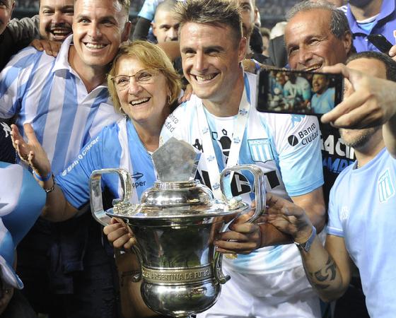 Racing defenderá el título de campeón argentino en un torneo novedoso.