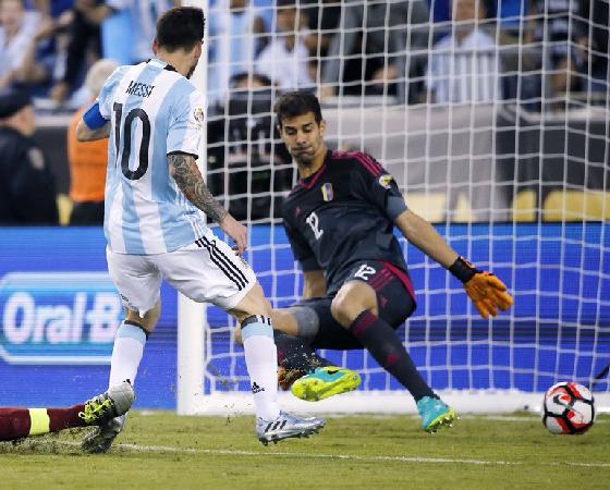 Messi jugó un partidazo ante la "Vinotinto" en 2016.