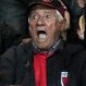 Hincha de Colón de 78 años conmueve a todo el fútbol argentino con su historia