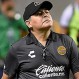 ¿Cuándo y dónde debuta Maradona como el director técnico de Gimnasia y Esgrima?