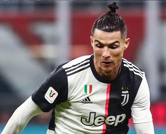 Ronaldo, conmovido por la partida de Diego.