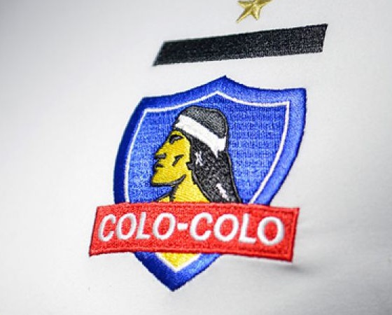 Los británicos quedaron impresionados con el emblema de Colo Colo.