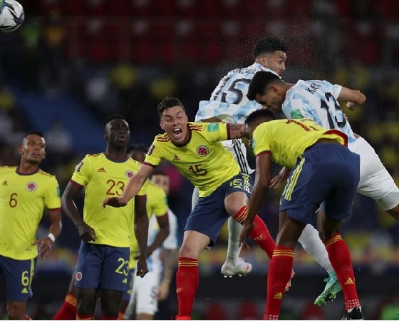 Romero, de cabeza, abrió el marcador en Barranquilla.