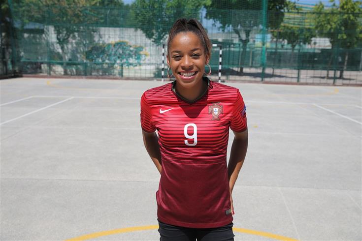 futbol-femenino-jugada2