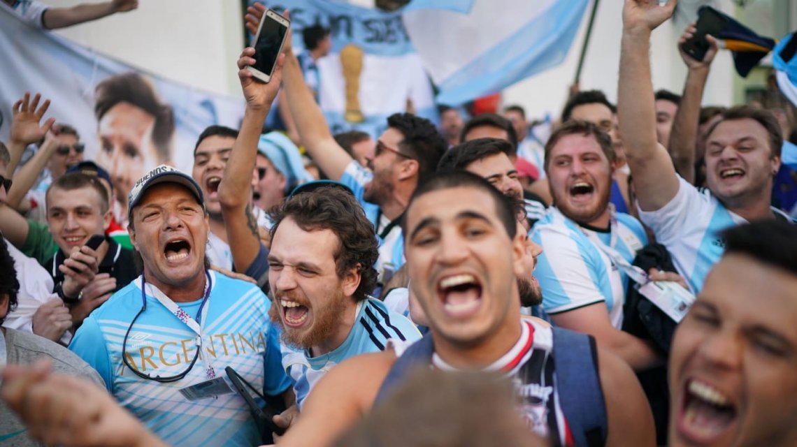 hinchas-argentinos-golpiza