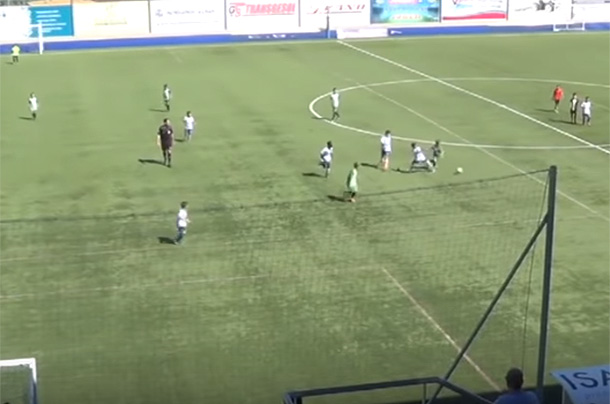 futbol-infantil-patada