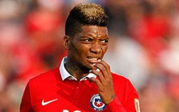 Fotos: Seleccionados chilenos esperan debut en Copa América luciendo estilosos cortes de pelo