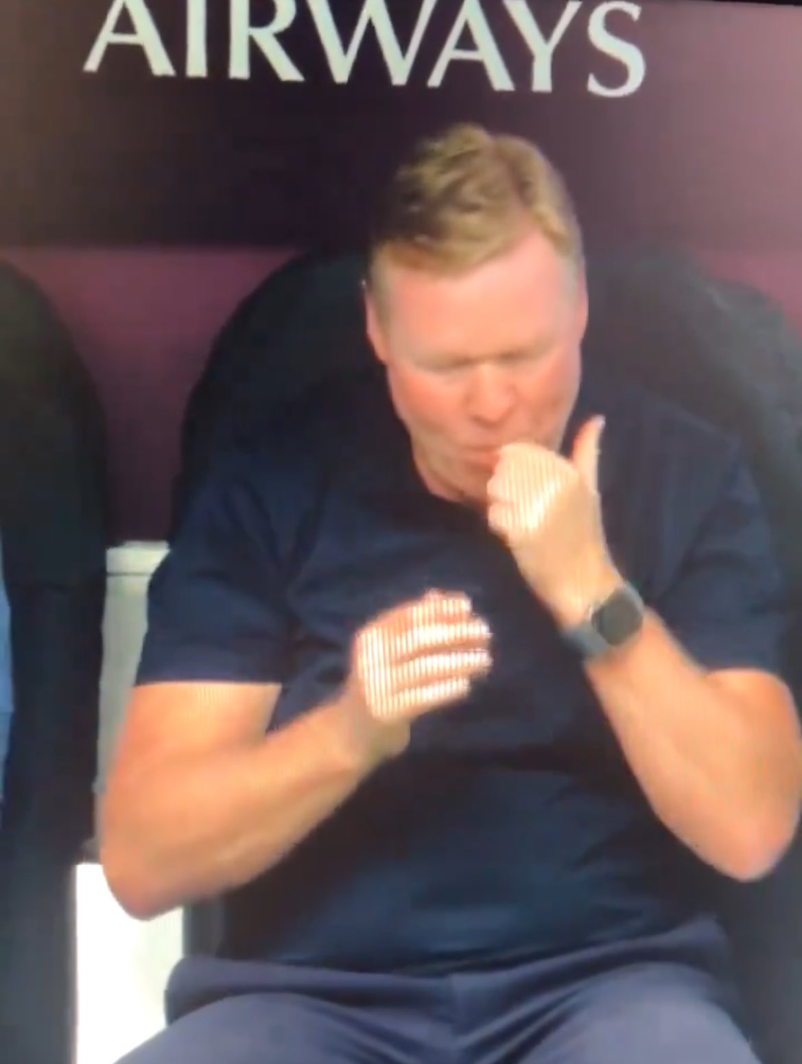 Video Ronald Koeman Fue Captado En Desagradable Momento Antes Del