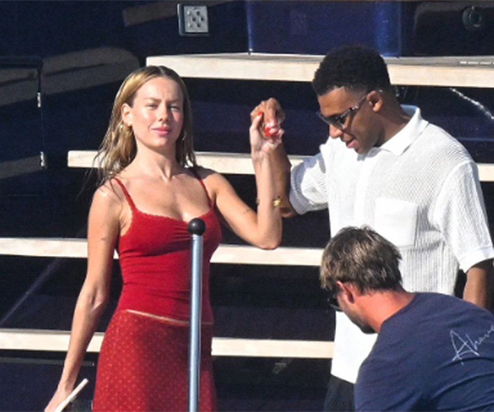 mbappe-ester-exposito-fotos1