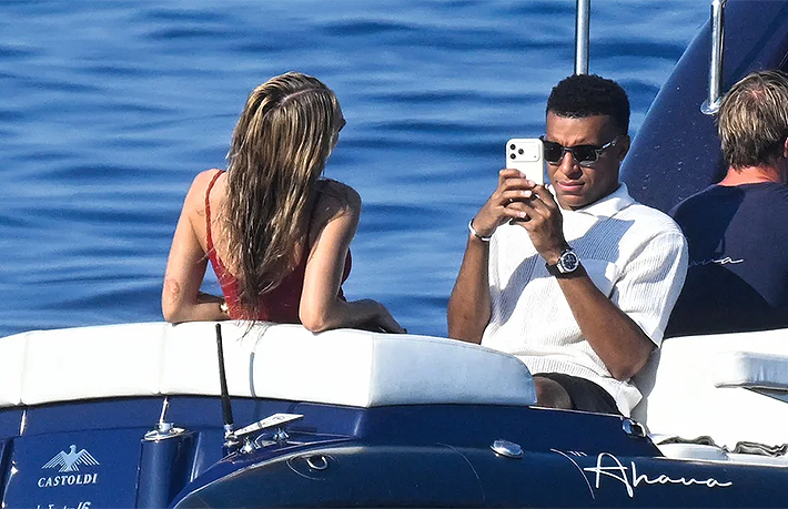 mbappe-ester-exposito-mar