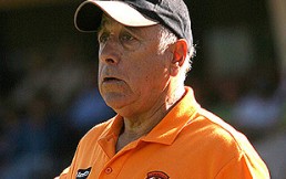 Nelson Acosta como DT: El nutrido currículum de una figura indiscutida del fútbol chileno