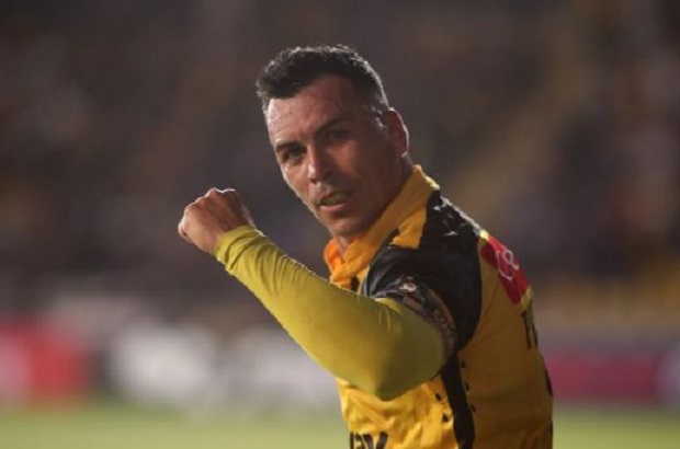 Esteban Paredes, hoy en Coquimbo Unido, es la leyenda viviente del gol.