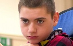 Conmovedora historia del niño con parálisis cerebral que enseña a estudiantes a no tenerle miedo
