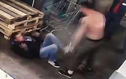 Brutal golpiza de funcionarios de supermercado a un cliente provoca indignación: Repudio por estas imágenes