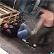 Brutal golpiza de funcionarios de supermercado a un cliente provoca indignación: Repudio por estas imágenes
