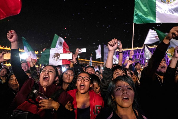 Las celebraciones por el triunfo de AMLO se extendieron por todo el país.