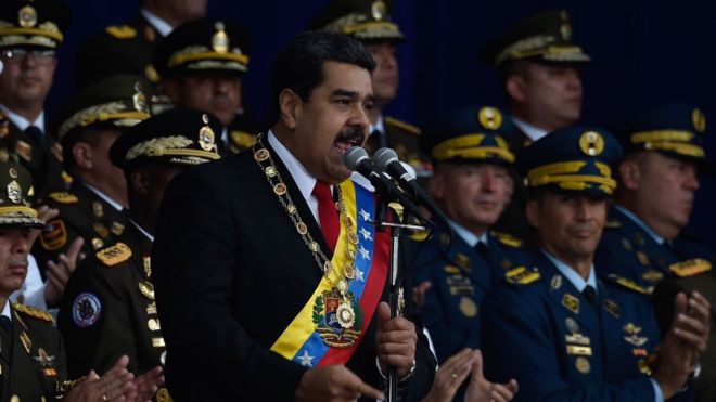Maduro atribuyó la autoría del atentado al presidente de Colombia, Juan Manuel Santos.