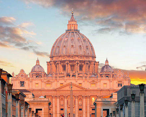 El Vaticano fue sometido a toda clase de dudas en 1978, cuando falleció Juan Pablo I.