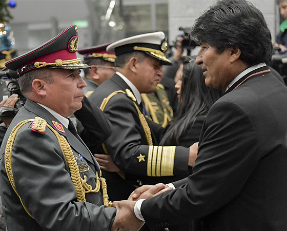 El comandante en jefe de las Fuerzas Armadas bolivianas, Williams Kaliman descartó un actuar de los militares contra su pueblo.