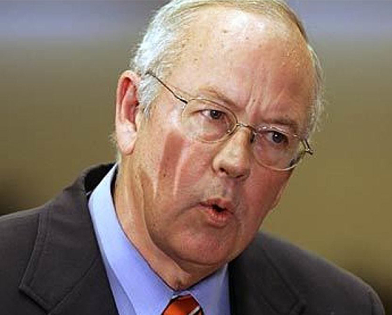 Starr lideró el pasado Impeachment contra Bill Cliton y que tuvo por las cuerdas al mandatario.