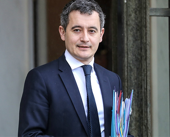 El ministro del Interior de Francia defendió al libertad de las mujeres.