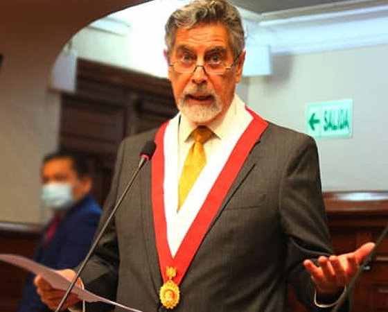 Sagasti asume el poder hasta mediados del próximo año.
