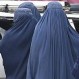 Régimen talibán en Afganistán le prohibirá a las mujeres trabajar junto a hombres