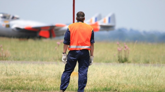 Foto referencial de trabajador de American Airlines en EEUU