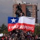 Emprendedores muestran en Instagram sus creaciones relacionadas con la crisis social en Chile