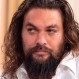 Jason Momoa alimentó a un oso de la forma más peligrosa posible y lo publicó en Instagram