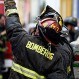Bomberos de Francia usaron creativa estrategia para protestar: Se pintaron la cara como el “Joker”
