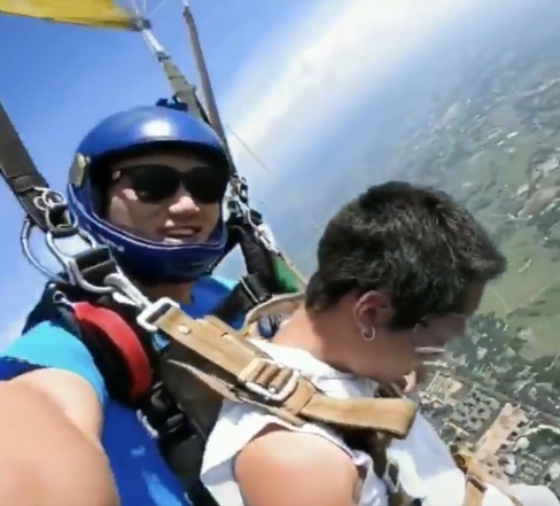 Joven se desmaya en medio de adrenalínica experiencia.