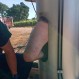 Un hombre bajo los efectos de las drogas terminó atrapado en el ventilador de un viñedo: Mira cómo quedó
