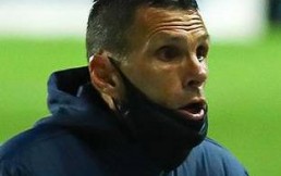 Los números que tienen a Poyet en la cuerda floja en la UC: El peor rendimiento desde Falcioni