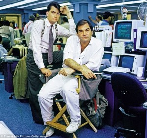Oliver Stone y Charlie Sheen Wall Street