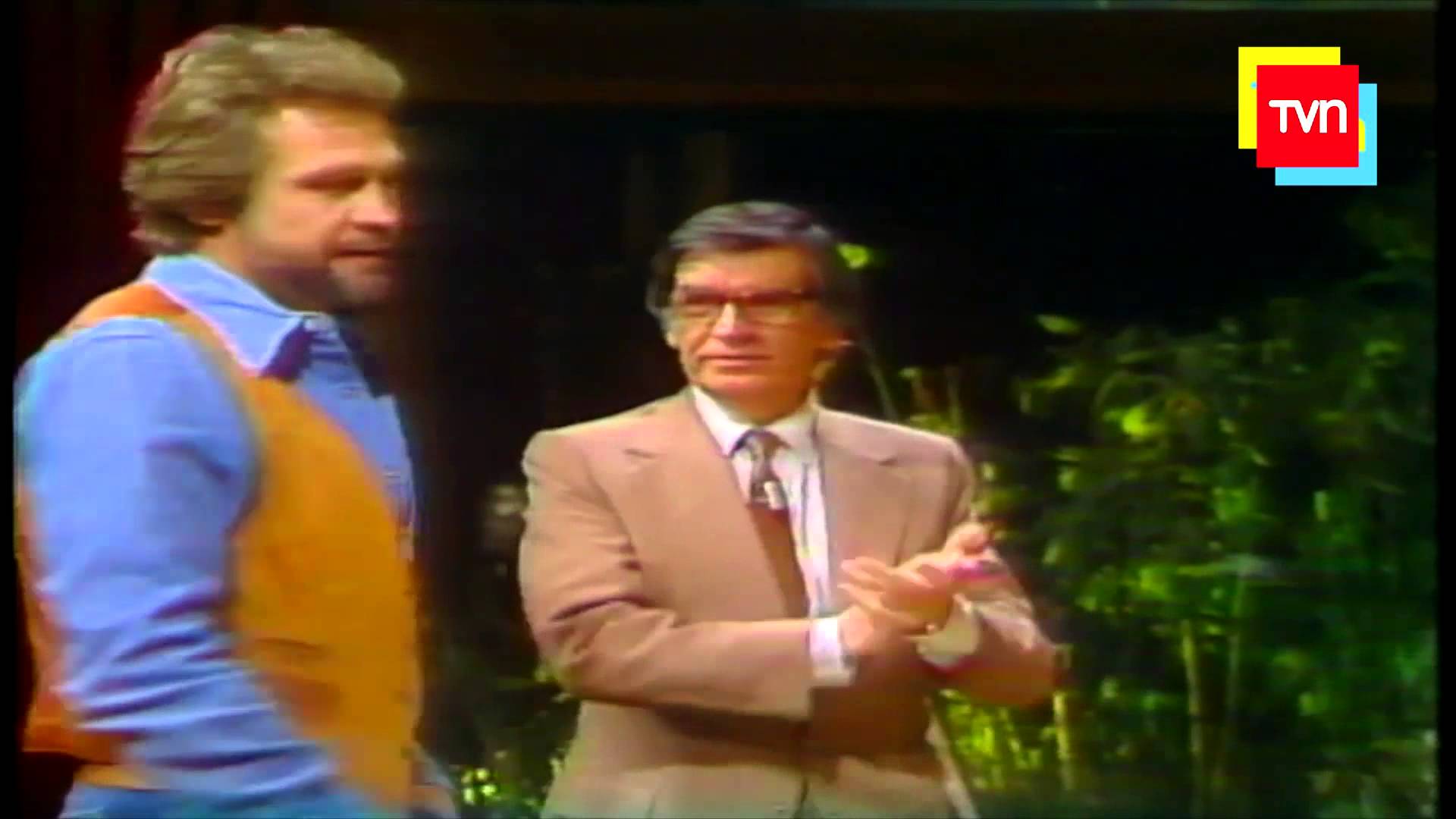 Lee Majors junto al conductor Raúl Matas, en el programa de TVN "Vamos a ver". cuando visitó por primera vez nuestra país.