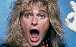 ¿Qué fue de David Lee Roth, el melenudo y estrafalario vocalista de Van Halen?