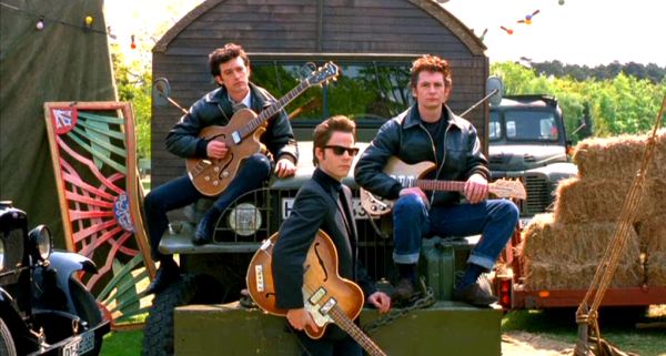 Un fotograma de la película "Backbeat" (1994), que relataba los incipientes comienzos artísticos de los Beatles.