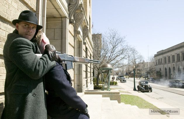 Stephen Dorff interpretando al gangster Homer Van Meter en la película "Enemigos Públicos" (2009), de Michael Mann.