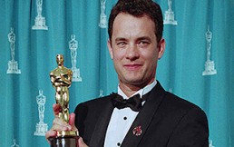 El potente discurso de Tom Hanks en los Oscar agradeciendo a un profesor homosexual que inspiró una película