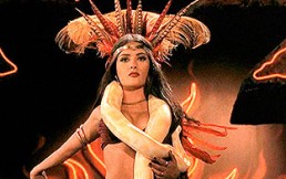 La historia del famoso baile de Salma Hayek en la película “Del Crepúsculo al Amanecer”