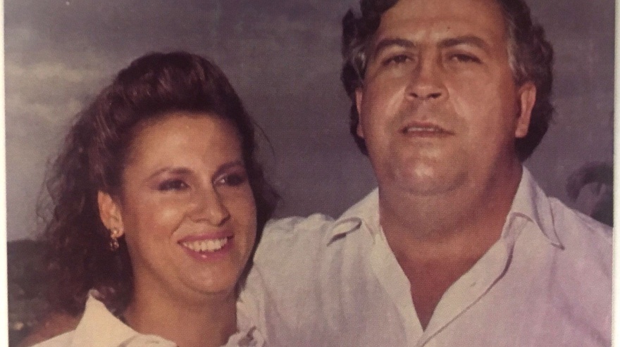Pablo Escobar junto a su esposa Victoria Eugenia Henao.