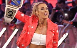 Carmella se refiere por primera vez a la acusación de haber destruido el matrimonio de Corey Graves