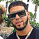 Anuel AA vuelve a ironizar con sus excéntricos lujos y los fans le responden con ácidas críticas