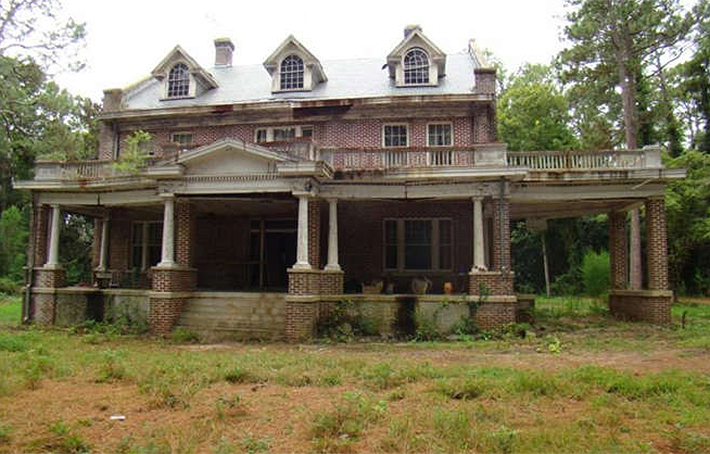 mansion-abandonada1